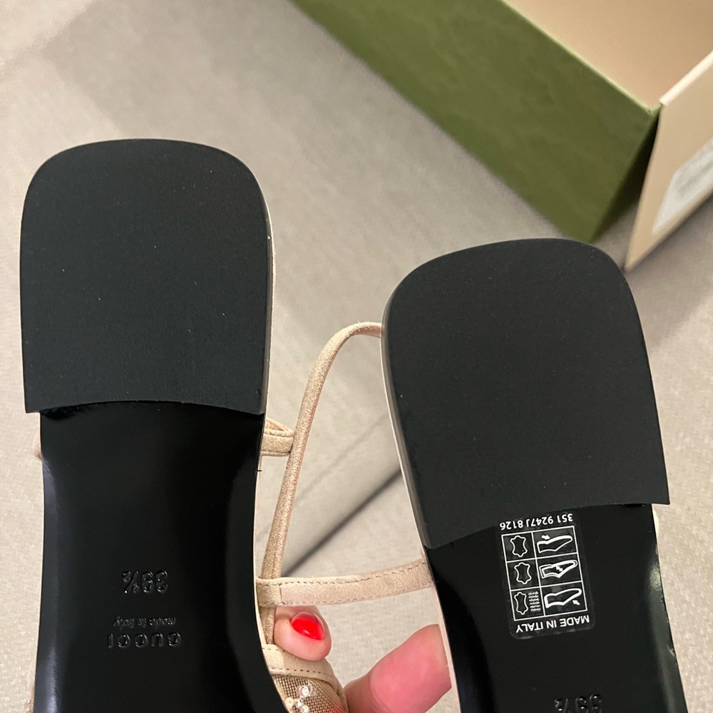 Gucci Beige and Silver Women's Shoes - Picture 3 of 4